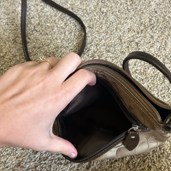 Coach Canvas Monogram Travel Preppy Tan Brown Zip Up Minimalist Y2K Baguette - Picture 10 of 12